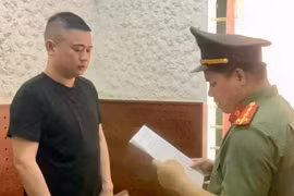 Khởi tố, bắt tạm giam Phó Văn phòng đại diện Tạp chí Luật sư Việt Nam về hành vi 'Cưỡng đoạt tài sản'