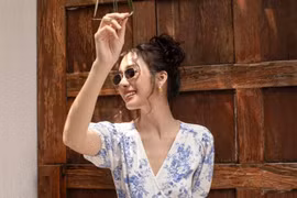 Mùa hè rực rỡ với 'floral revival' và họa tiết hoa vintage