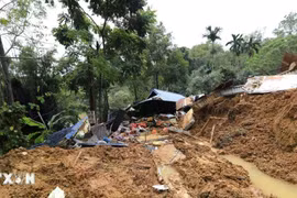 Từ Huế đến Quảng Ngãi có nơi mưa trên 300mm, nguy cơ ngập úng và sạt lở đất