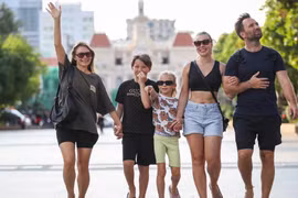 Du lịch bứt tốc dẫn đầu khu vực