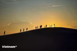 Du lịch 'vượt bão' tạo sức bật vươn mình: Chớ 'ngủ quên' trên chiến thắng