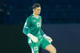 Đội tuyển Việt Nam: Văn Lâm 'đánh bại' thủ môn hay nhất AFF Cup, tại sao không?