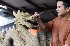 Bài chòi 'thức giấc' trên gốm