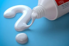Thu hồi 2 loại kem đánh răng vì không đáp ứng quy định về ghi nhãn mỹ phẩm