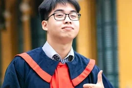 Chân dung nam sinh 'ẵm' 5 danh hiệu thủ khoa quốc gia