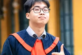 Chân dung nam sinh 'ẵm' 5 danh hiệu thủ khoa quốc gia