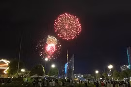 Tối nay, người dân TP HCM xem trình diễn 3D Mapping, pháo hoa tại đâu, lúc nào?