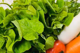 Vì sao kẹo bổ sung chất xơ không thể thay thế rau củ quả?