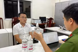 Hà Nội: Tạm giữ Phó Chủ tịch UBND thị trấn Chúc Sơn để điều tra sản xuất hàng giả