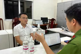 Hà Nội: Tạm giữ Phó Chủ tịch UBND thị trấn Chúc Sơn để điều tra sản xuất hàng giả