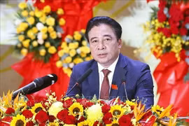 Phê chuẩn Chủ tịch Ủy ban Nhân dân hai tỉnh Khánh Hòa và Thanh Hóa