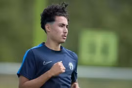 Xuất hiện trung vệ Việt kiều giá trị tăng hơn 2 triệu euro sau 3 tháng