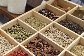 Giá tiêu hôm nay bật tăng, nông dân vui trở lại