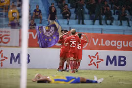 Bầu Hiển sẽ phải ra tay, Hà Nội biến động lớn?