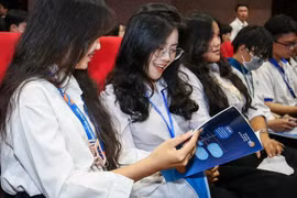 Lễ 30.4 và 1.5, sinh viên được nghỉ học bao nhiêu ngày?