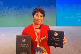 Dịch giả Nguyễn Lệ Chi nhận danh hiệu 'Người bạn của văn học Trung Quốc'