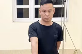 Bắt vụ buôn lậu iPhone tiền tỉ từ Trung Quốc vào Việt Nam