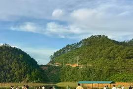 Ô tô lao xuống đập nước ở Quảng Ninh trong đêm, hai vợ chồng tử vong