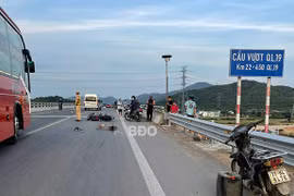 Va chạm với xe tải trên cầu vượt QL 19, người đàn ông tử vong tại chỗ