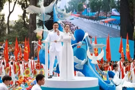 Võ Hạ Trâm đón tin vui sau màn trình diễn gây sốt ở lễ kỷ niệm 30.4