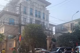 Nhiều xe công an xuất hiện trước nhà nữ đại gia xăng dầu DKC