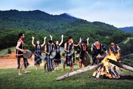 Những người gìn giữ nét đẹp văn hóa dân tộc giữa đại ngàn Tây Nguyên