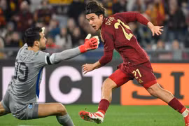 Porto gục ngã trước AS Roma, Ajax ngược dòng giành vé Europa League