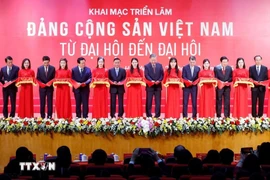 Tổng Bí thư dự khai mạc triển lãm “Đảng Cộng sản Việt Nam - Từ Đại hội đến Đại hội”