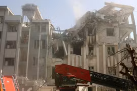 Căng thẳng leo thang, Israel tấn công trụ sở Bộ Quốc phòng Iran