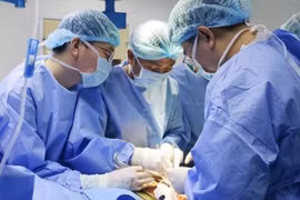 Bệnh viện Việt Nam-Thụy Điển Uông Bí triển khai ca ghép thận đầu tiên từ người cho sống