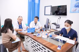 Khám-chữa bệnh cùng chuyên gia: Tiện lợi cho người dân