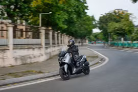 Sôi động phân khúc xe tay ga đường trường tại Việt Nam