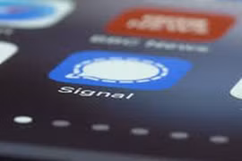 Signal - Ứng dụng 'bất khả xâm phạm' hay 'miền đất hứa' cho tội phạm?