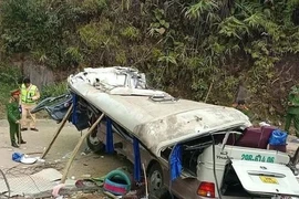 Thông tin mới vụ lật xe khách chở đoàn thiện nguyện, 18 người thương vong