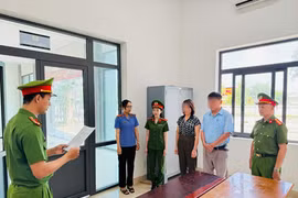 Bắt tạm giam 1 chủ tịch xã về hành vi lợi dụng quyền hạn khi thi hành công vụ