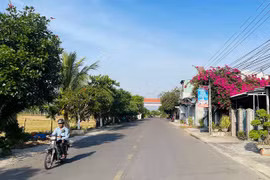 Chung sức làm đường, đổi thay vùng quê