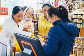 Hỗ trợ nông dân quảng bá, tiêu thụ sản phẩm