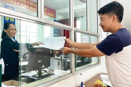 Thuế cơ sở 8 tăng tốc giải quyết hồ sơ đất cho người dân