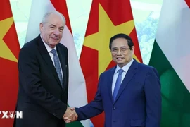 Việt Nam ưu tiên hàng đầu tăng cường quan hệ với Hungary