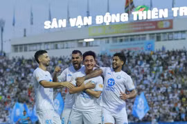 V-League vòng áp chót: Nam Định chờ lên ngôi, căng thẳng cuộc đua trụ hạng