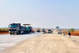 Khẩn trương tháo gỡ vướng mắc về đất đai để triển khai các dự án