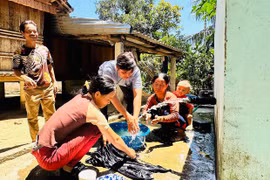 Mang nước sạch đến đồng bào vùng khó