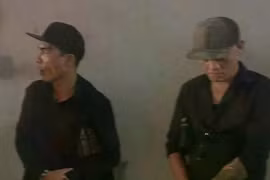 Tạm giữ hình sự 2 người rút súng đe dọa người khác ở đèo Đá Trắng