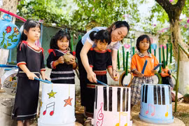 Đổi mới giáo dục từ sáng tạo đồ dùng dạy học