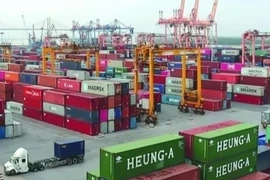 Nhóm 14 cựu lãnh đạo, cán bộ hải quan 'ngó lơ' số hàng lậu trị giá hơn 1.800 tỉ đồng