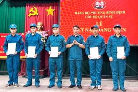 Tăng tốc về đích phát triển đảng viên mới