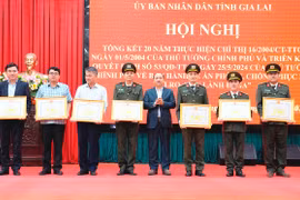 Đấu tranh xóa bỏ khung tổ chức FULRO, “Tin lành Đê ga”