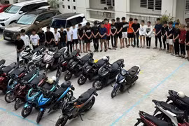 Lệch chuẩn vì 'sống ảo'