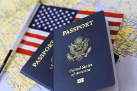 Hộ chiếu Mỹ lần đầu tiên văng khỏi Top 10 quốc gia có hộ chiếu quyền lực nhất. Ảnh: TNO