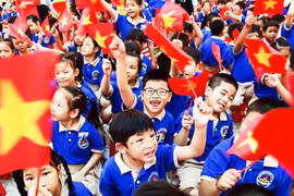 Thủ tướng: Tuyệt đối không để học sinh thiếu trường, người dân thiếu nơi chữa bệnh do thiên tai